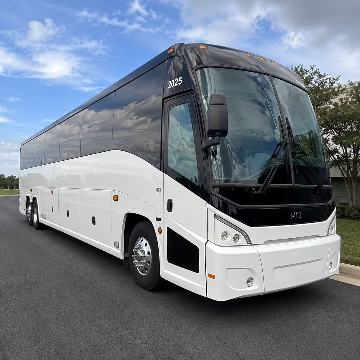 charter bus runs down us 287 to fort worth and dallas concerts